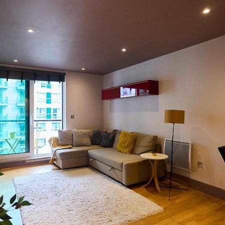 The Vauxhall Hideout - Comfy 2Bdr Flat With Balcony Λονδίνο Εξωτερικό φωτογραφία