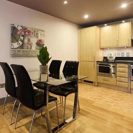 The Vauxhall Hideout - Comfy 2Bdr Flat With Balcony Λονδίνο Εξωτερικό φωτογραφία